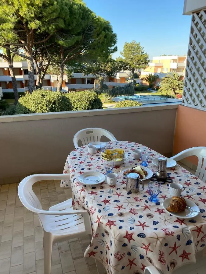 Casa Briciola - Fully Equipped, Garden And Pool Appartement Bibione Italië